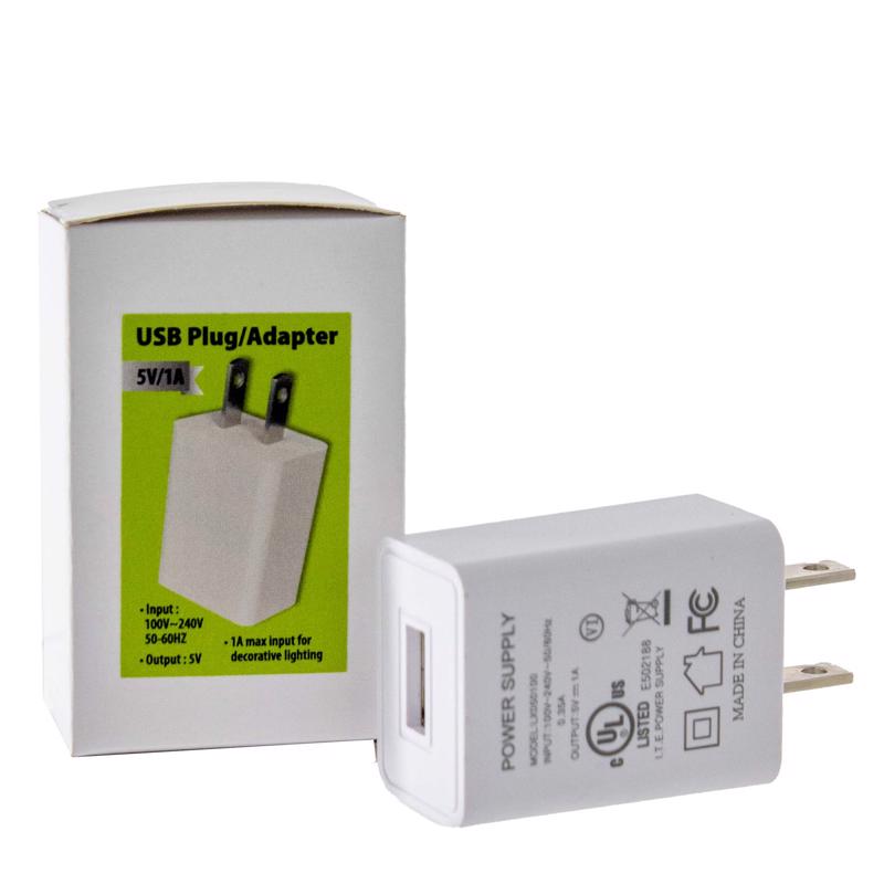 Kurt S. Adler Non-Grounded 1 outlets USB Plug/Adapter 1 pk